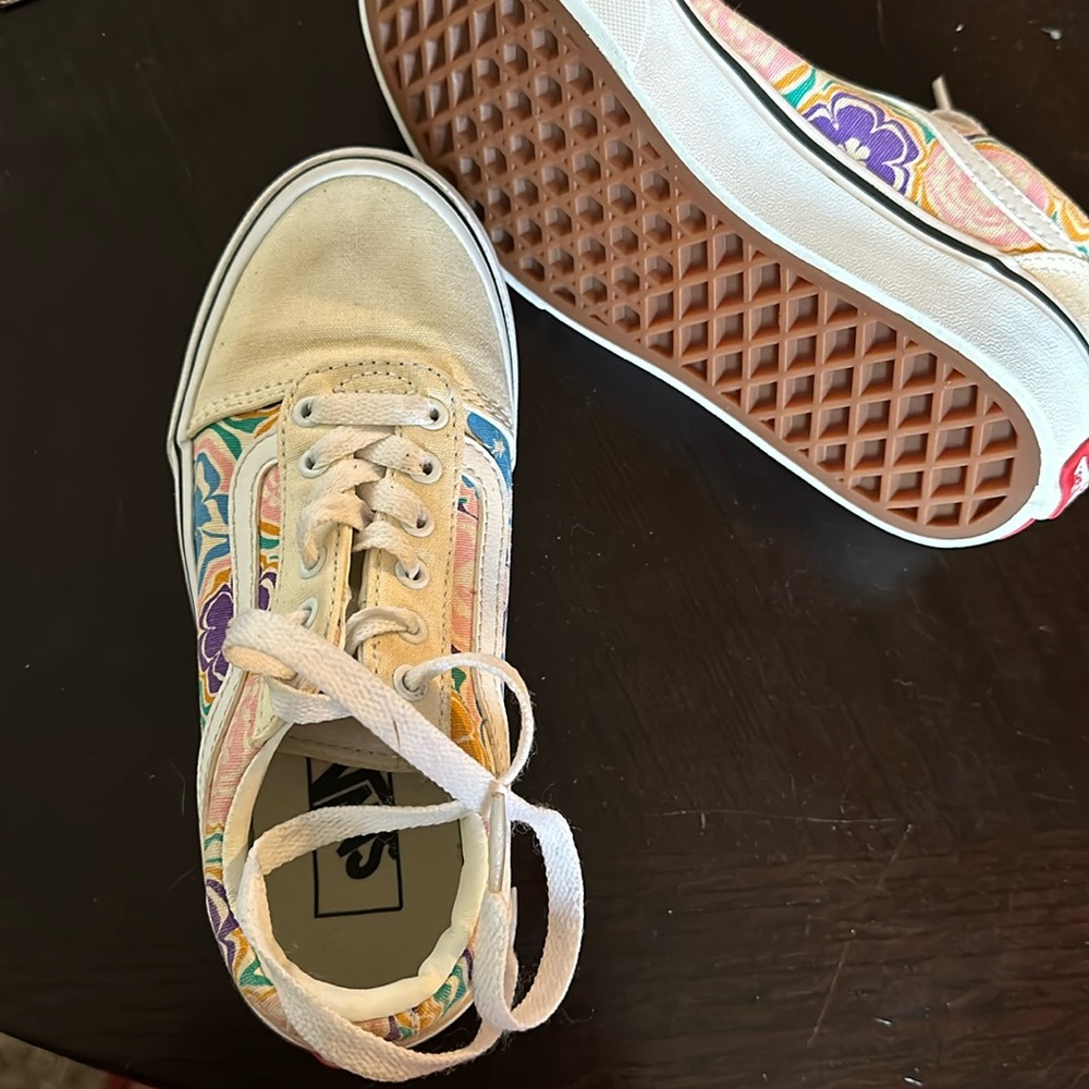 Nearly brand new kids Vans